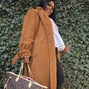 Meet your Posher, Toni